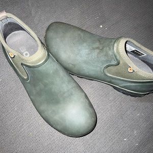 Brand: BOGS  112
Bogs Women's SAUVIE Chelsea Rain Boot